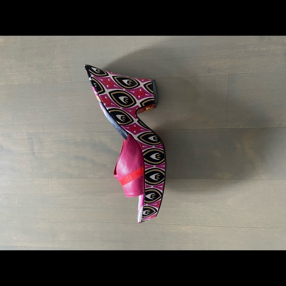 Slip-on Shoes - Picture 6 of 8